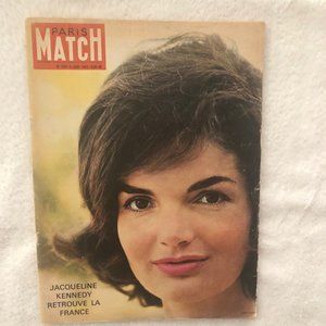PARIS MATCH 1961 magazine Jackie Kennedy on cover